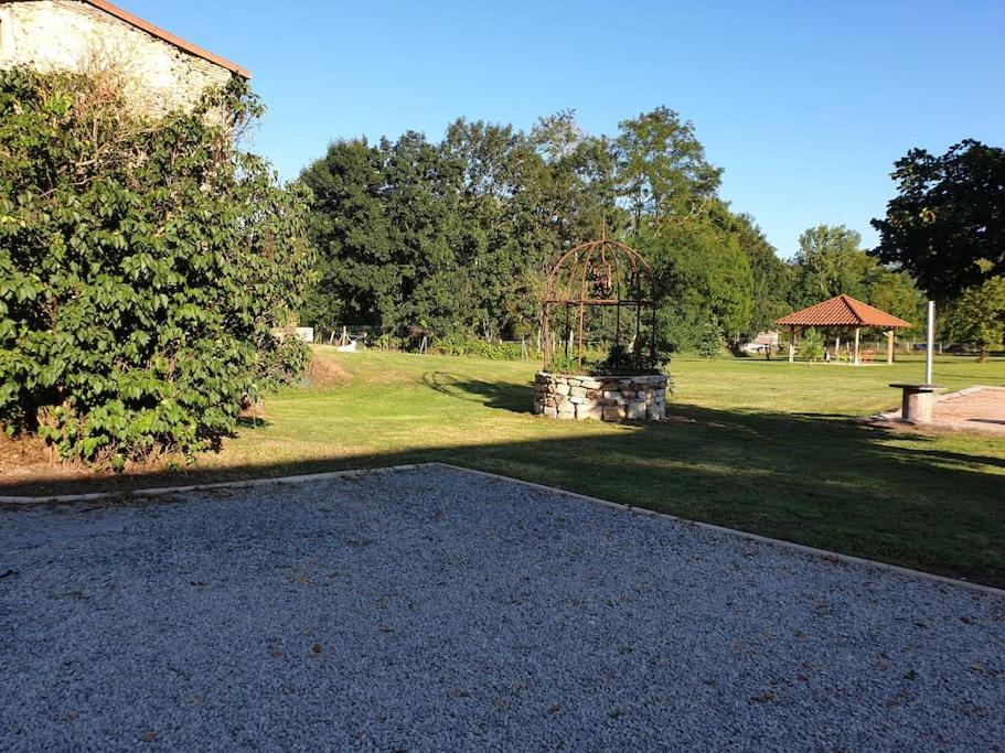 Tour De Charme Atypique Hotel Beauregard-l'Eveque Luaran gambar