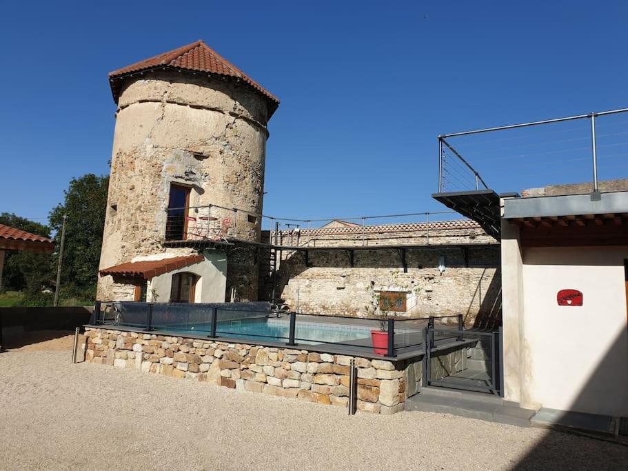 Tour De Charme Atypique Hotel Beauregard-l'Eveque Luaran gambar